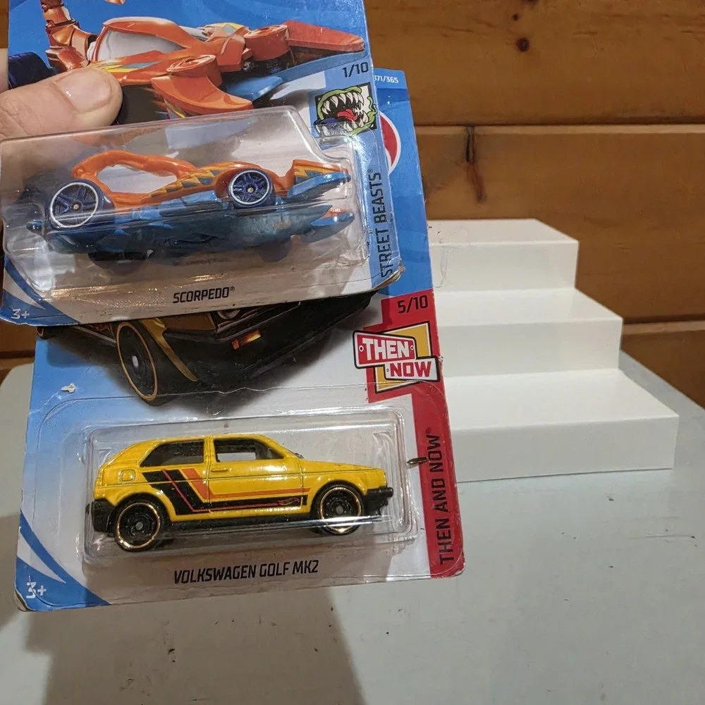 Hot Wheels 10 sealed